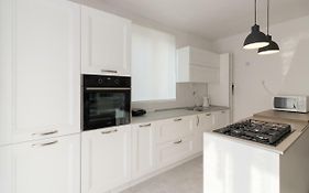 Apartment Beautiful Garden By Rent Istria