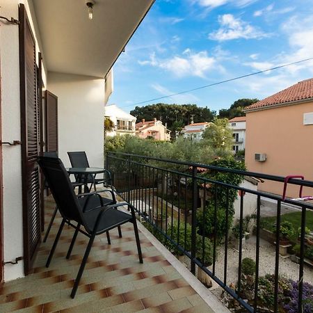 Apartment Beautiful Garden By Rent Istria Poreč Kültér fotó