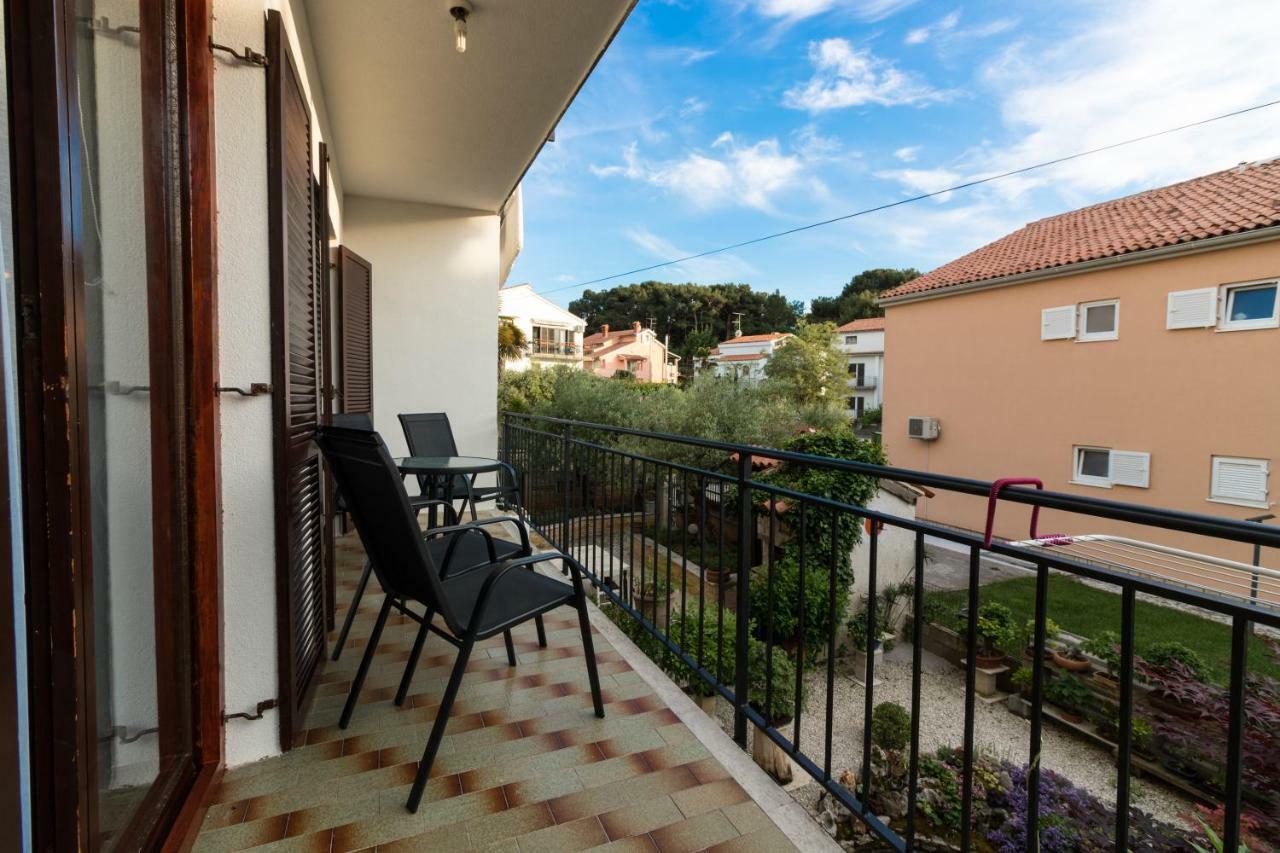 Apartment Beautiful Garden By Rent Istria Poreč Kültér fotó